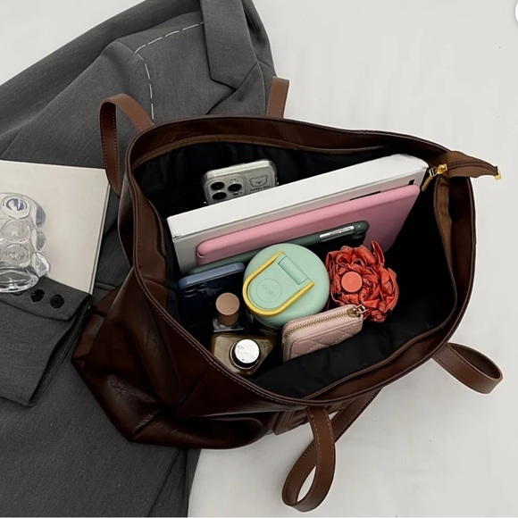 NEW| Trendy & Chic Foldable Large Capacity Shoulder Bag For Women - Picture 5 of 7